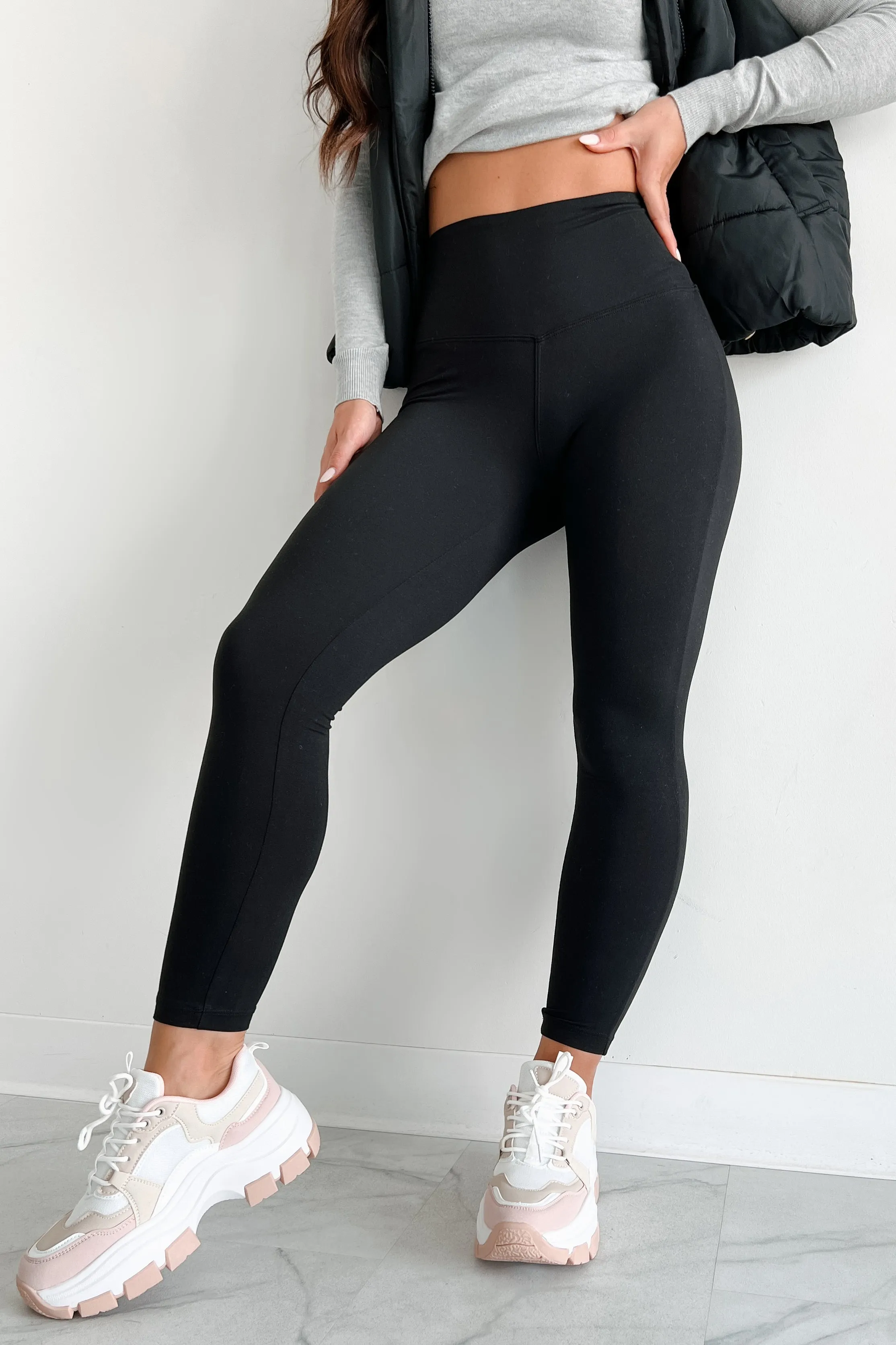 Always Reliable Zenana Wide Waistband Leggings (Black)