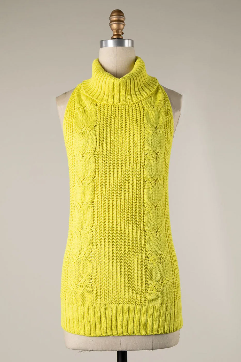 OPEN BACK CABLE KNIT TURTLENECK SLEEVELESS VEST 1 PACK