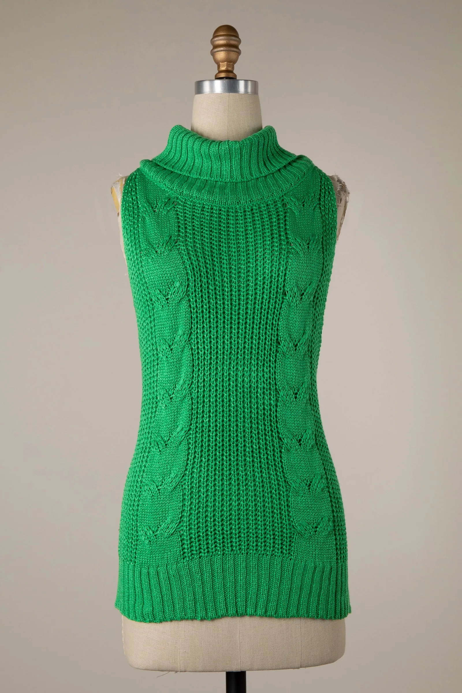 OPEN BACK CABLE KNIT TURTLENECK SLEEVELESS VEST 1 PACK