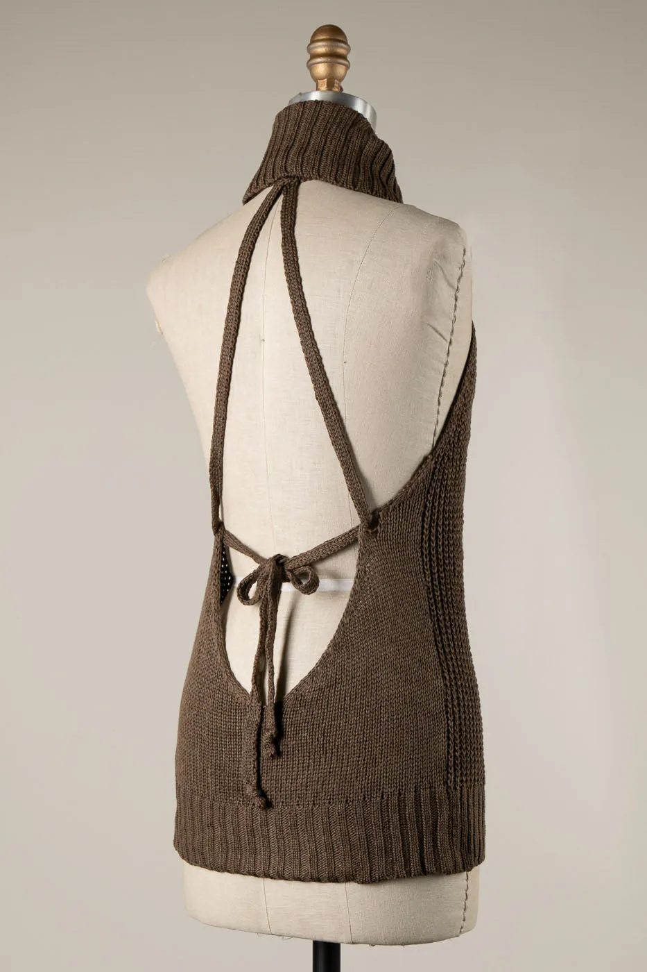 OPEN BACK CABLE KNIT TURTLENECK SLEEVELESS VEST 1 PACK