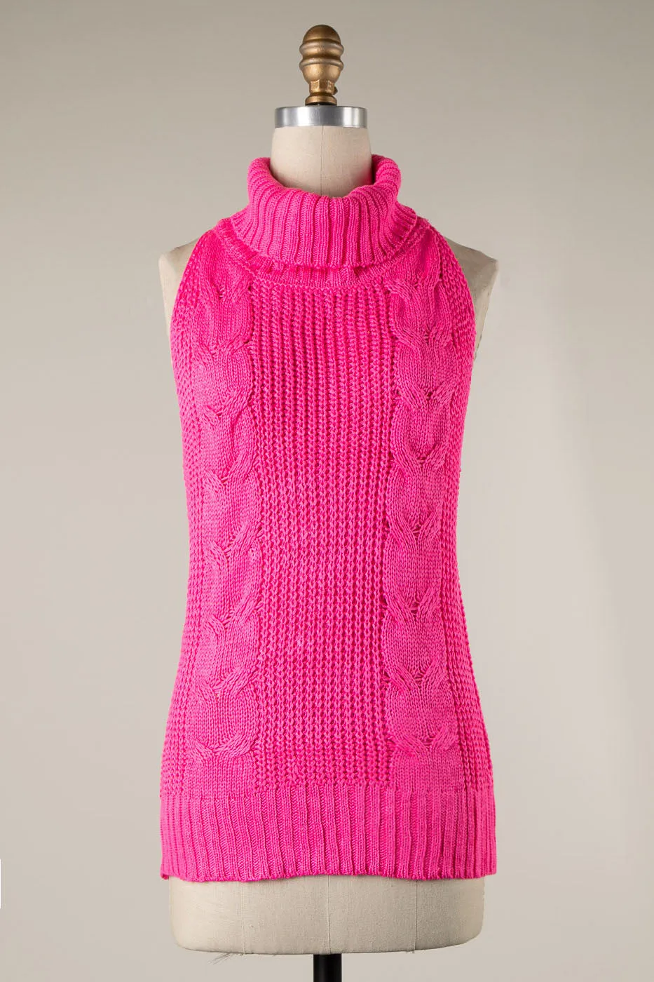 OPEN BACK CABLE KNIT TURTLENECK SLEEVELESS VEST 1 PACK