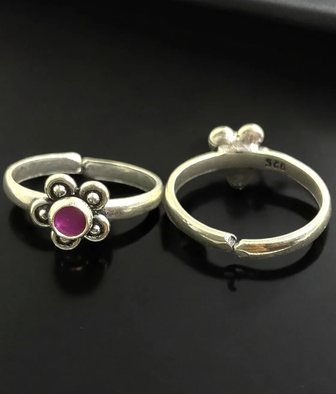 The Brahmi Silver Gemstone Toe-Rings